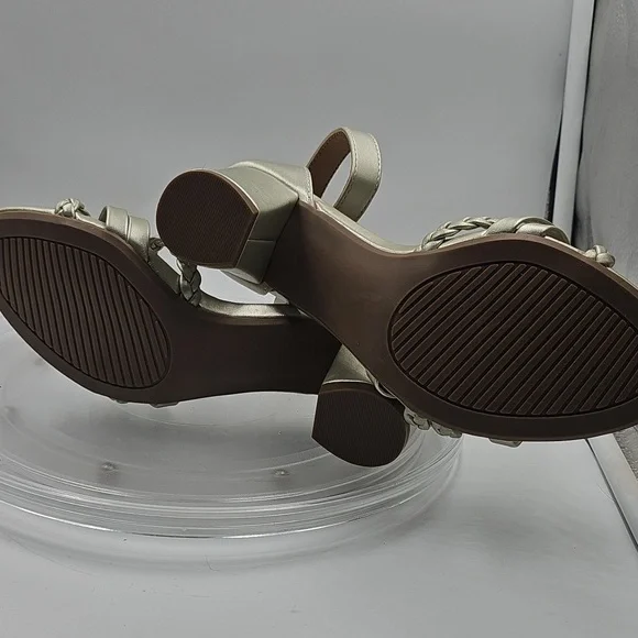 G White Mountain Gold Strappy Heeled Sandal Edge sz 5.5 hot nightlife block heel - Picture 9 of 11